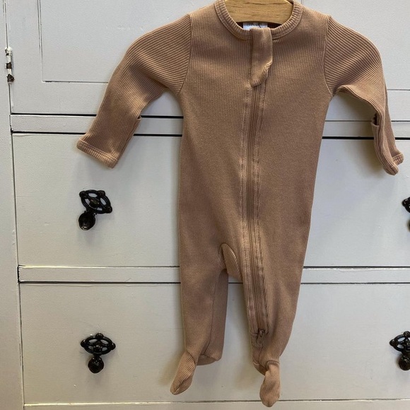 Mebie baby dark dusty rose/tan 0-3M - Picture 1 of 1